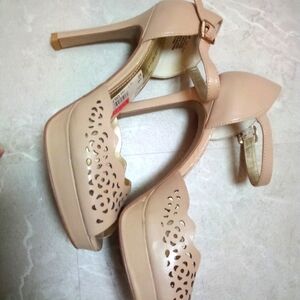 Anne AK Klein size 10M